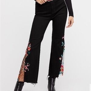 We The Free Black Floral Embroidered Jeans size 26